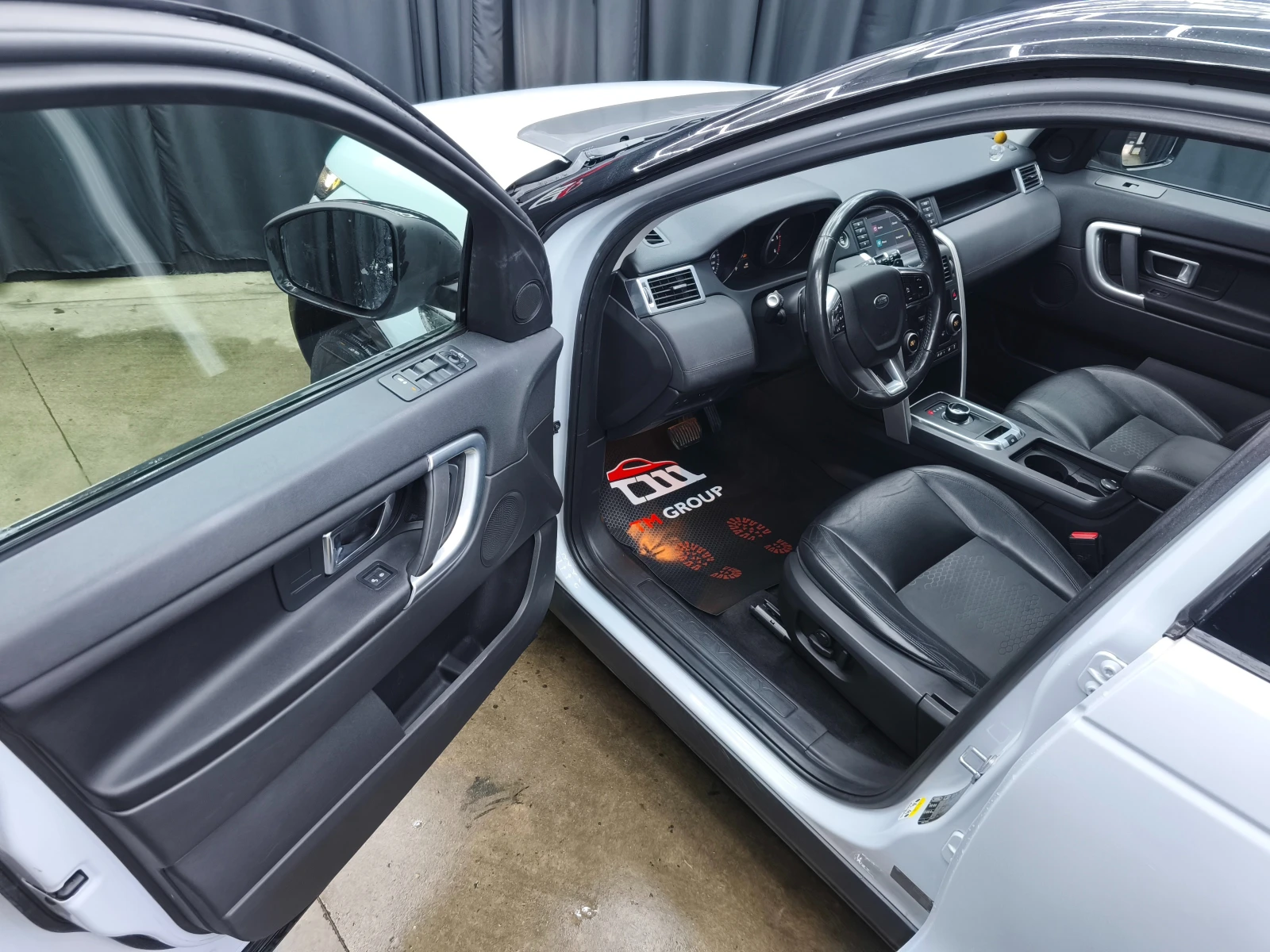 Land Rover Discovery Sport 2.0TDI Automatic 4x4 150k.c - изображение 7