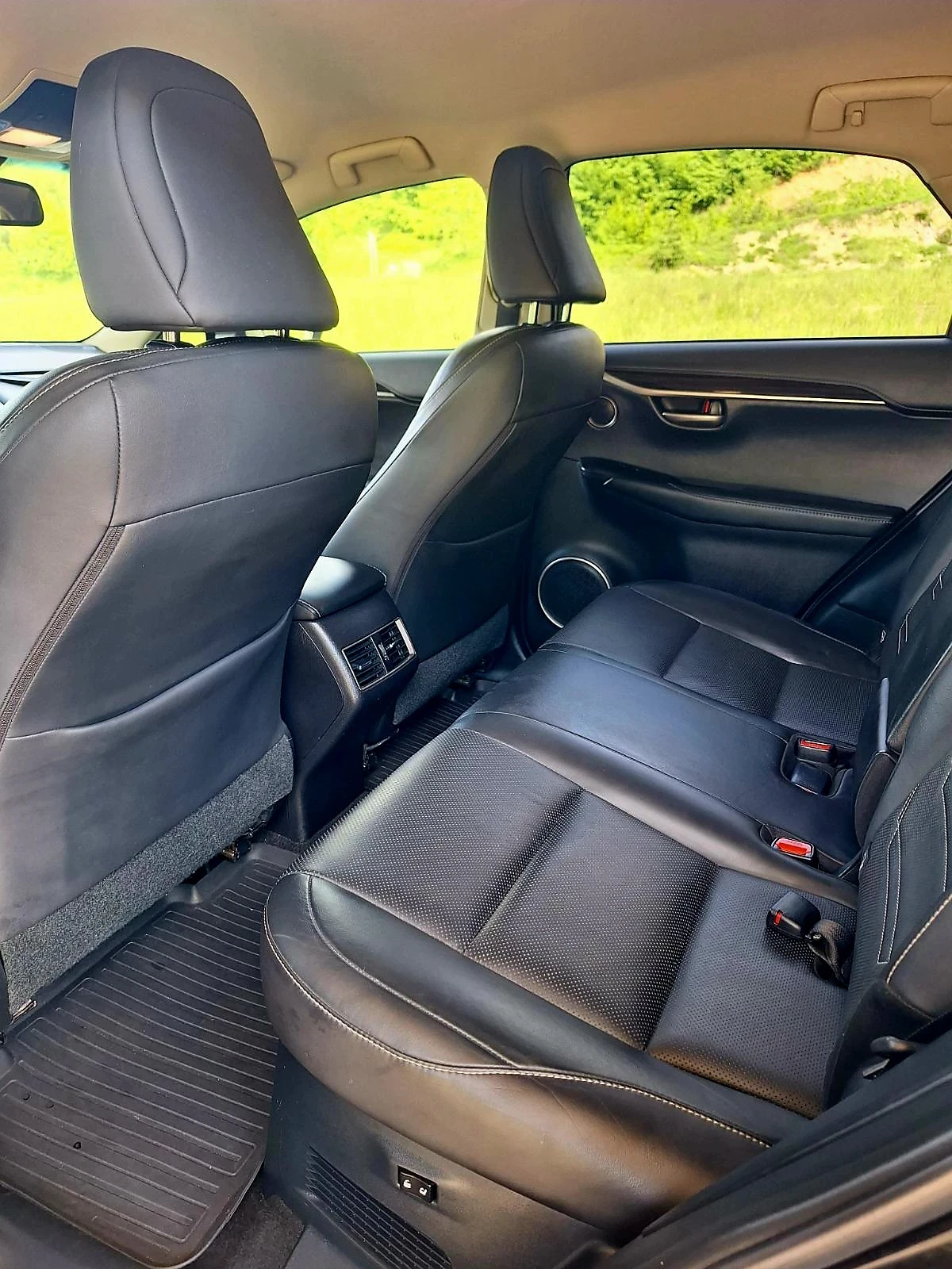 Lexus NX 300h Luxury, LPG, снимка 8 - Автомобили и джипове - 54636211