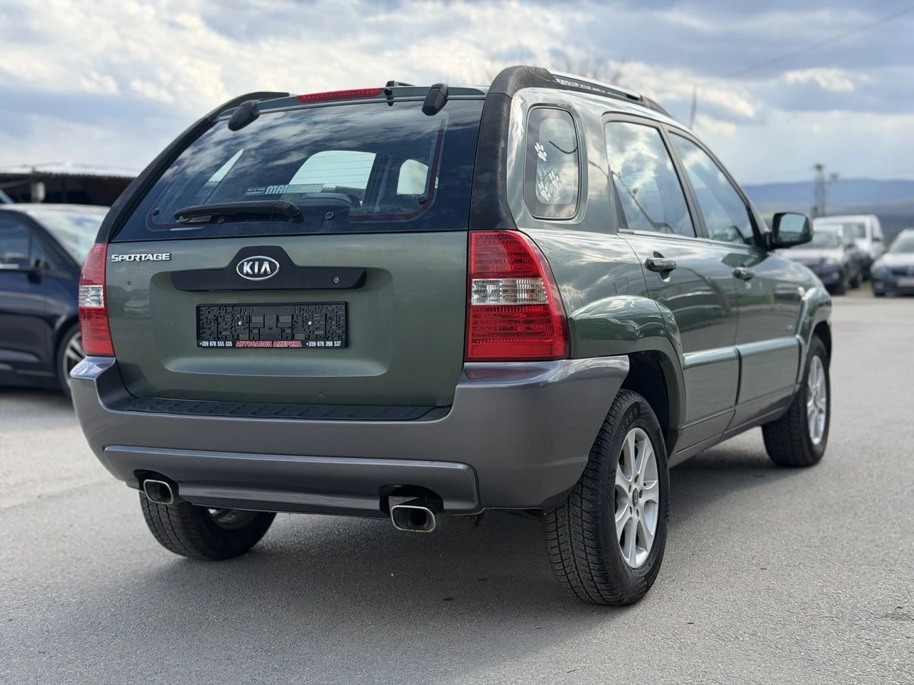Kia Sportage 2.0 CRDi 4x4, снимка 6 - Автомобили и джипове - 54151933