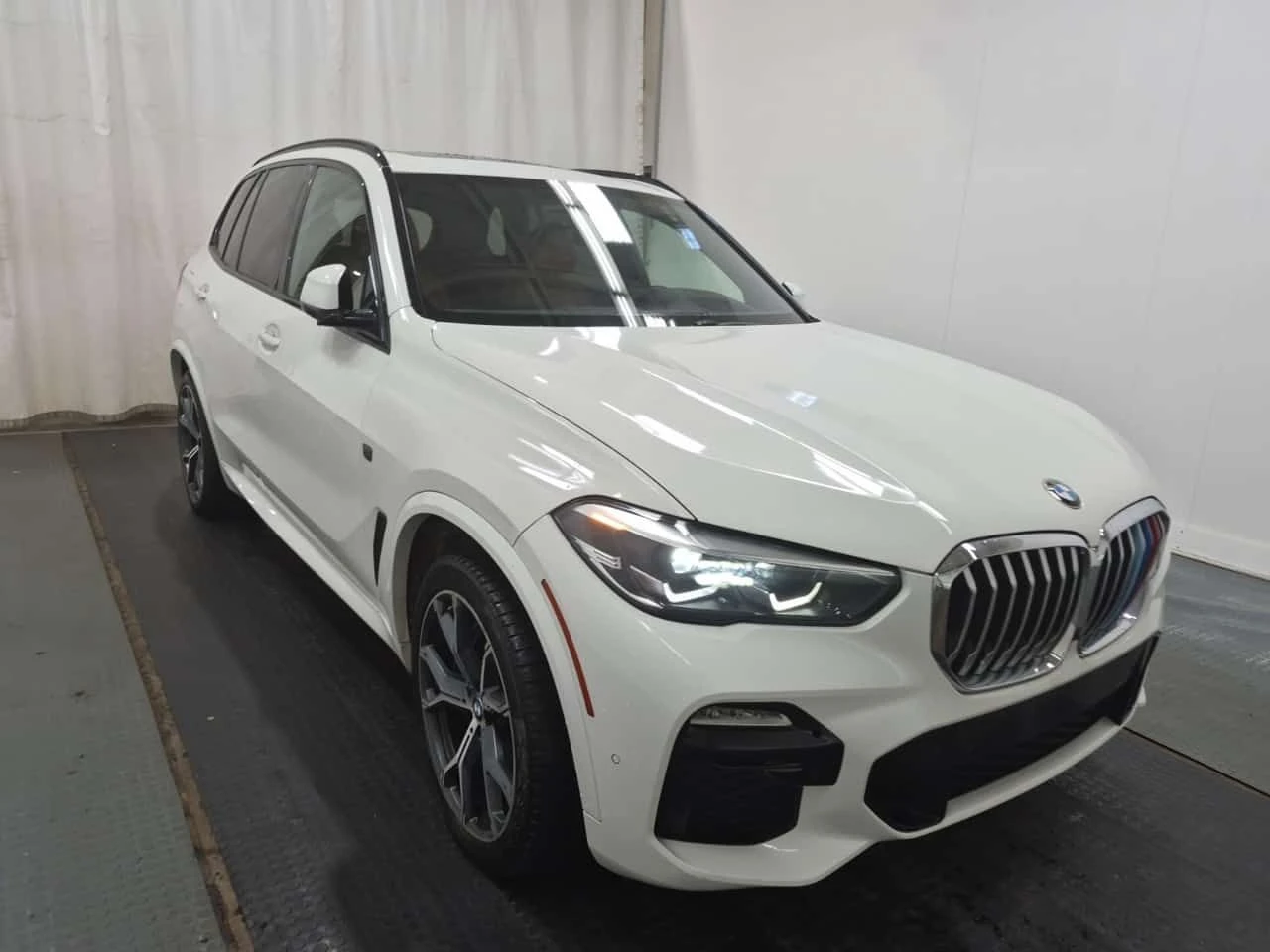 BMW X5 M-pkg* HUD* Harman/Kardon* 360* CarPlay, снимка 2 - Автомобили и джипове - 54611834