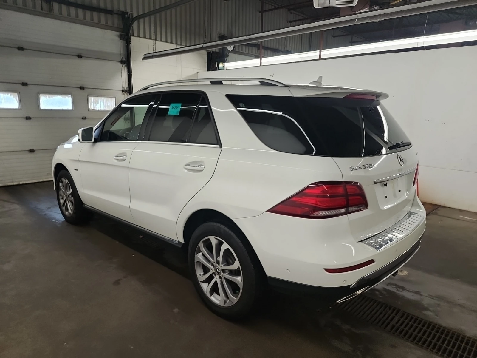 Mercedes-Benz GLE 550E 4MATIC, снимка 5 - Автомобили и джипове - 54992443