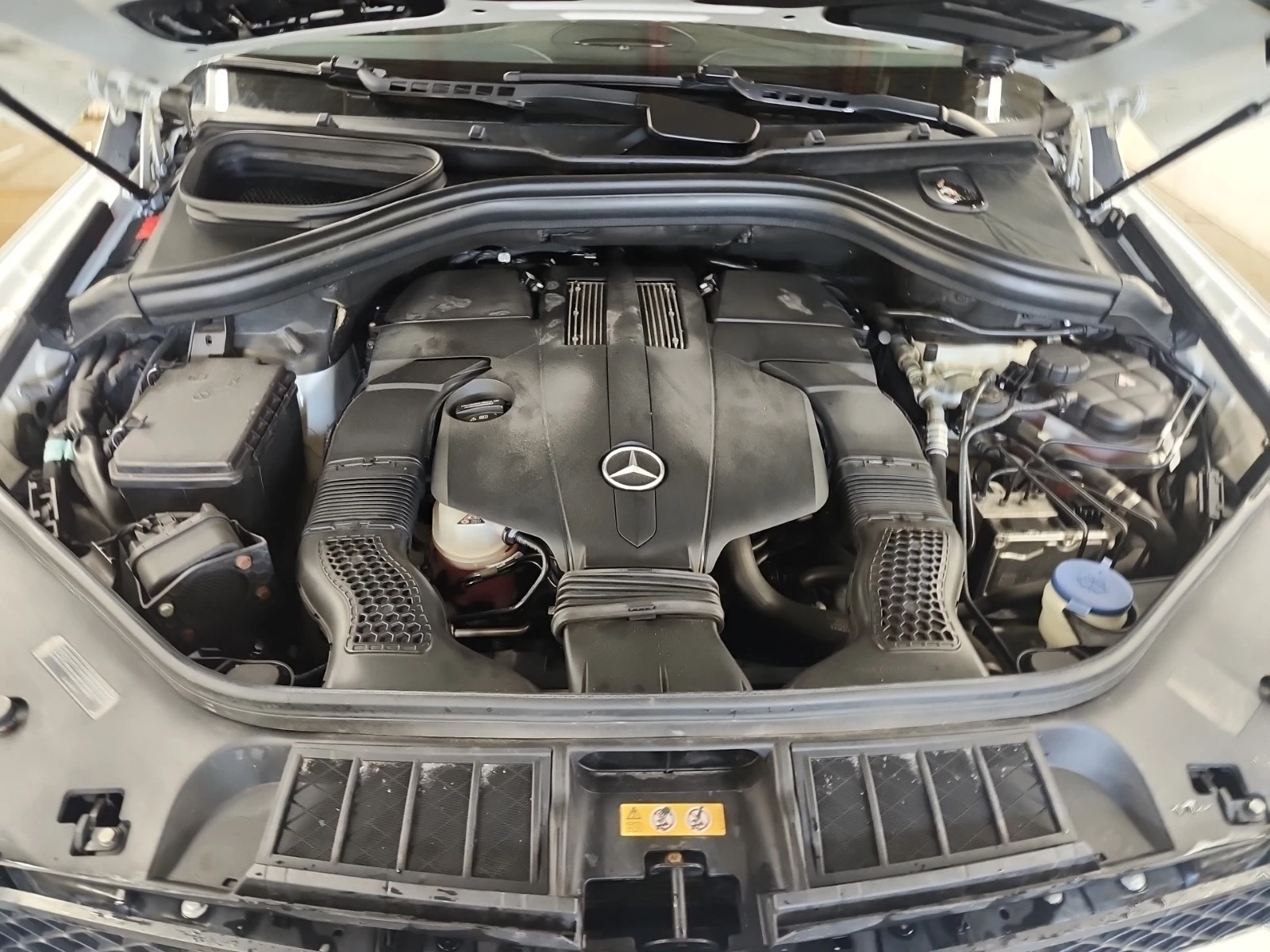 Mercedes-Benz GLE 550E 4MATIC, снимка 17 - Автомобили и джипове - 54992443
