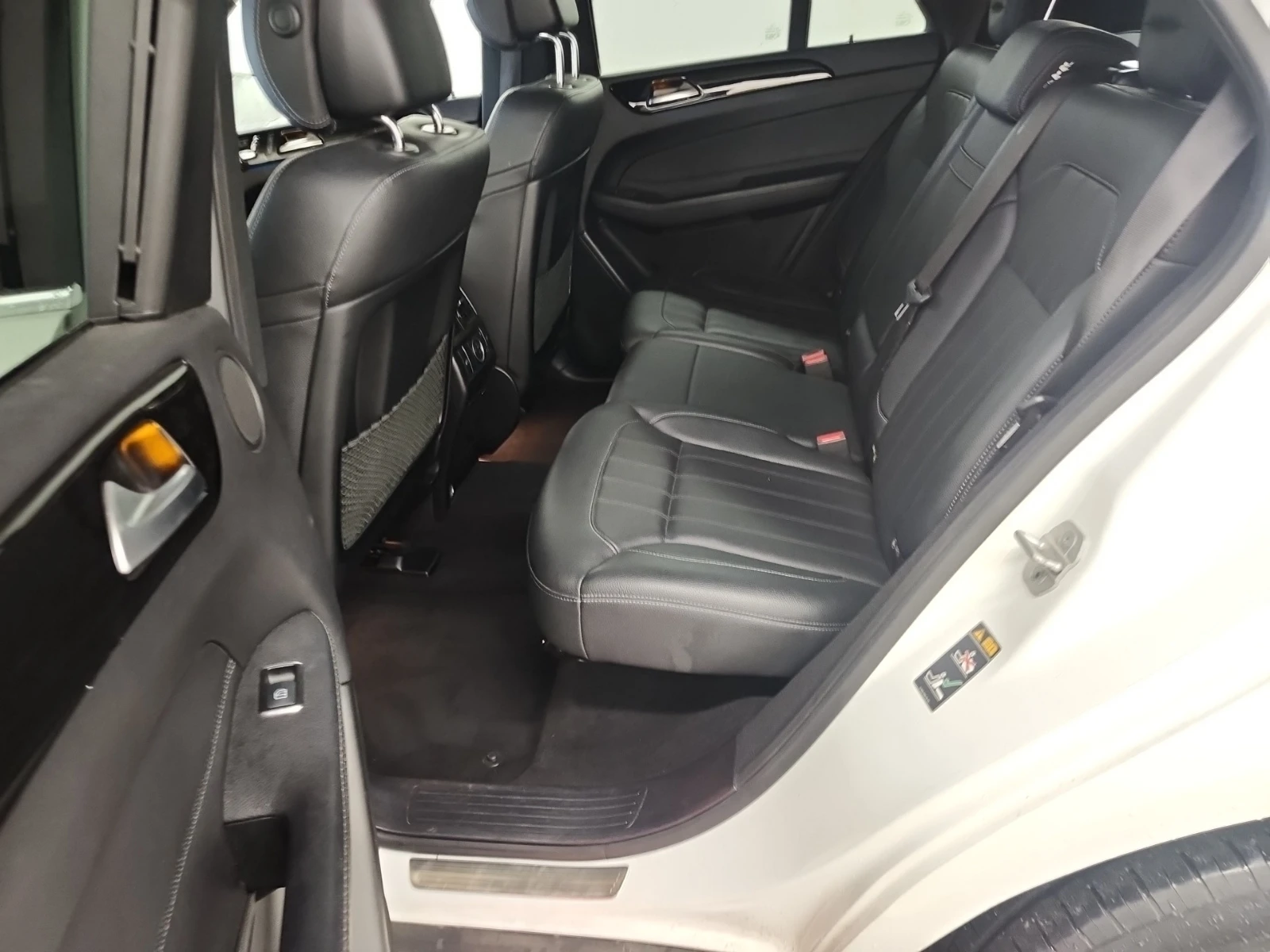 Mercedes-Benz GLE 550E 4MATIC, снимка 16 - Автомобили и джипове - 54992443