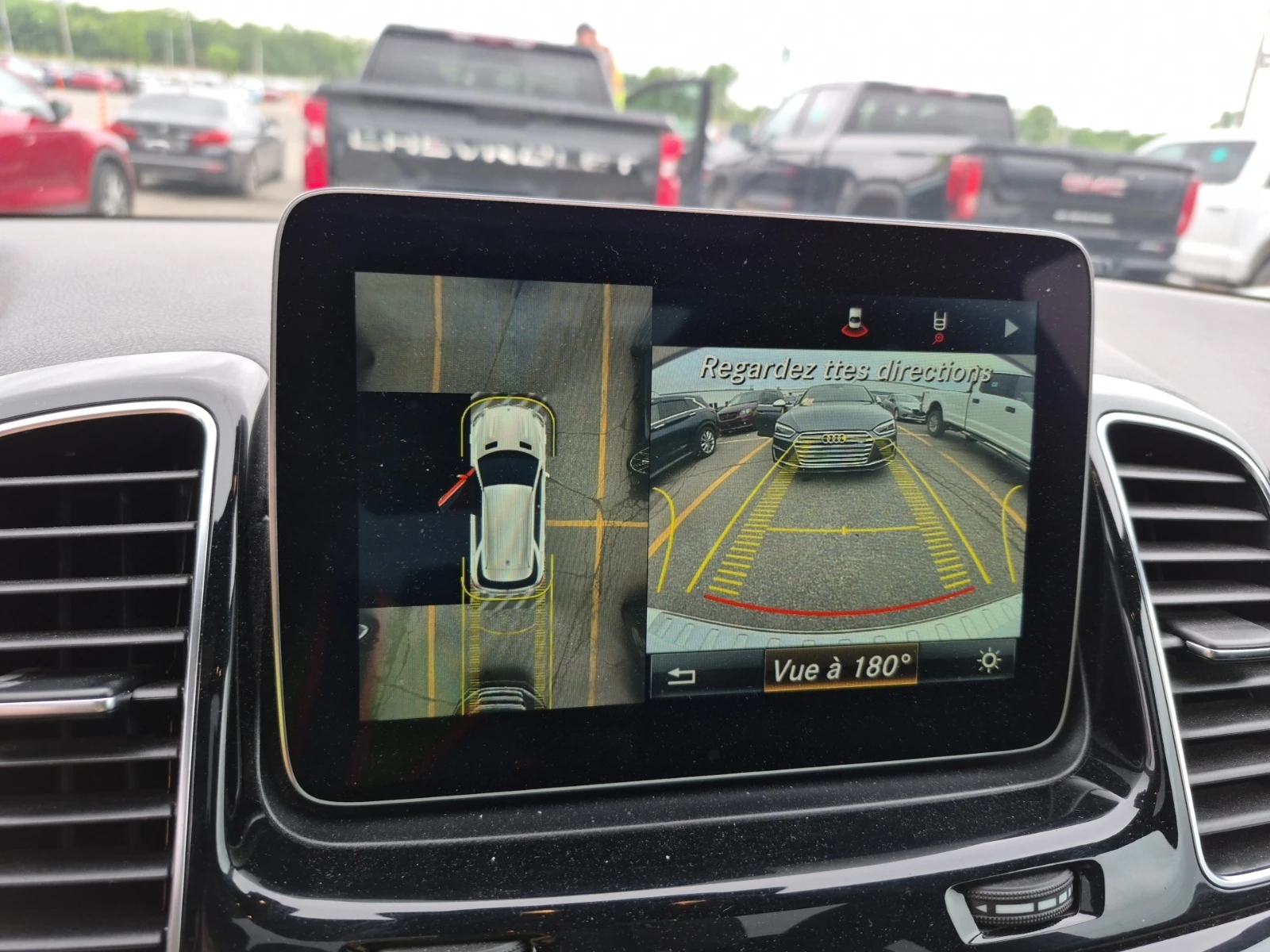 Mercedes-Benz GLE 550E 4MATIC, снимка 14 - Автомобили и джипове - 54992443