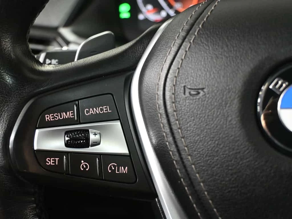 BMW X5 * 40i * HARMAN KARDON * 360 * PANO * HEAD UP, снимка 15 - Автомобили и джипове - 55740792