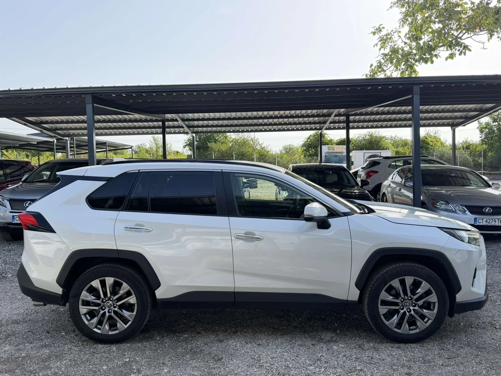 Toyota Rav4 /Facelift/4x4/Executive/360Camera/В гаранция , снимка 4 - Автомобили и джипове - 55839234