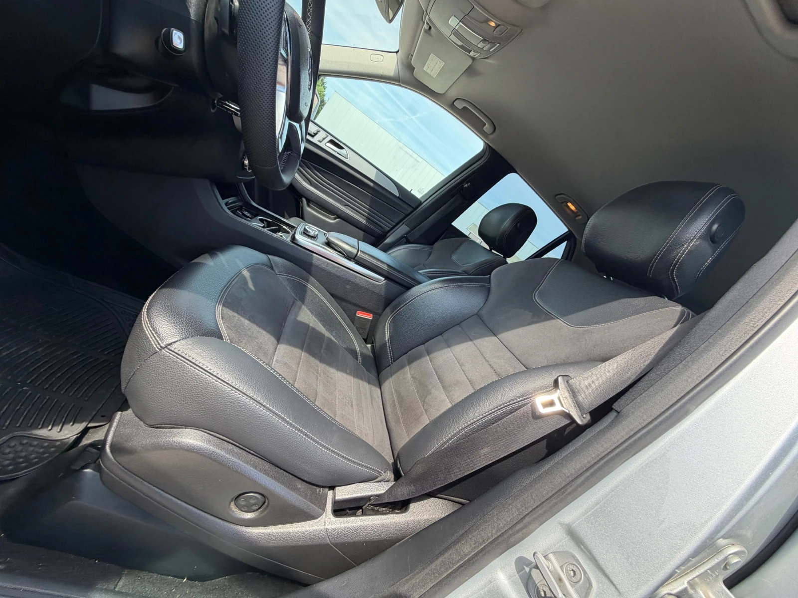 Mercedes-Benz ML AMG* LED* SPORT, снимка 12 - Автомобили и джипове - 55939755