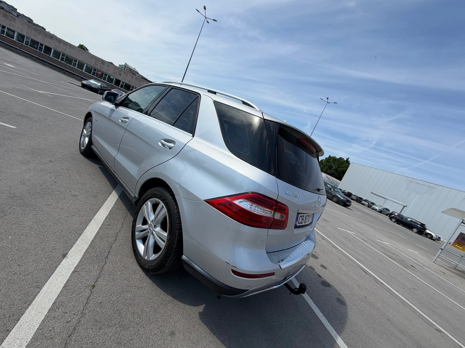 Mercedes-Benz ML AMG* LED* SPORT, снимка 6 - Автомобили и джипове - 55939755