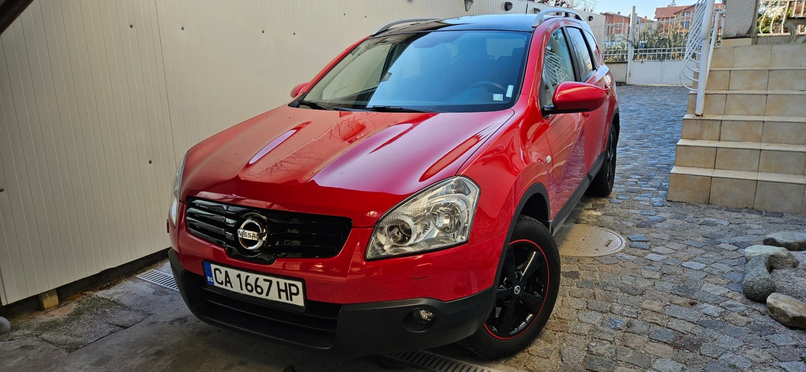 Nissan Qashqai 2.0, 4x4, 6+ 1, панорама
