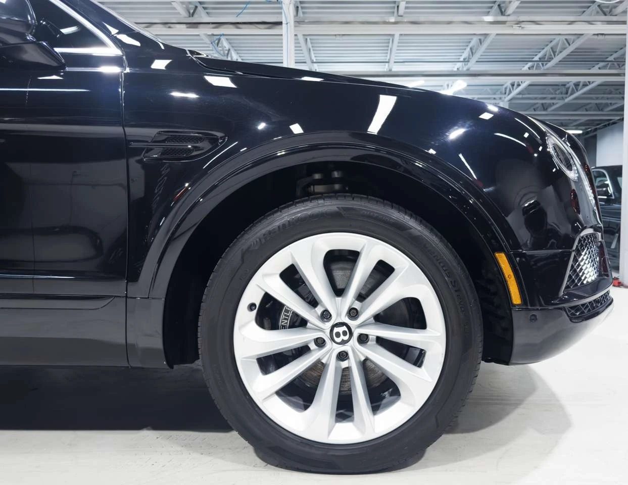 Bentley Bentayga W12 AWD, снимка 9 - Автомобили и джипове - 56434657