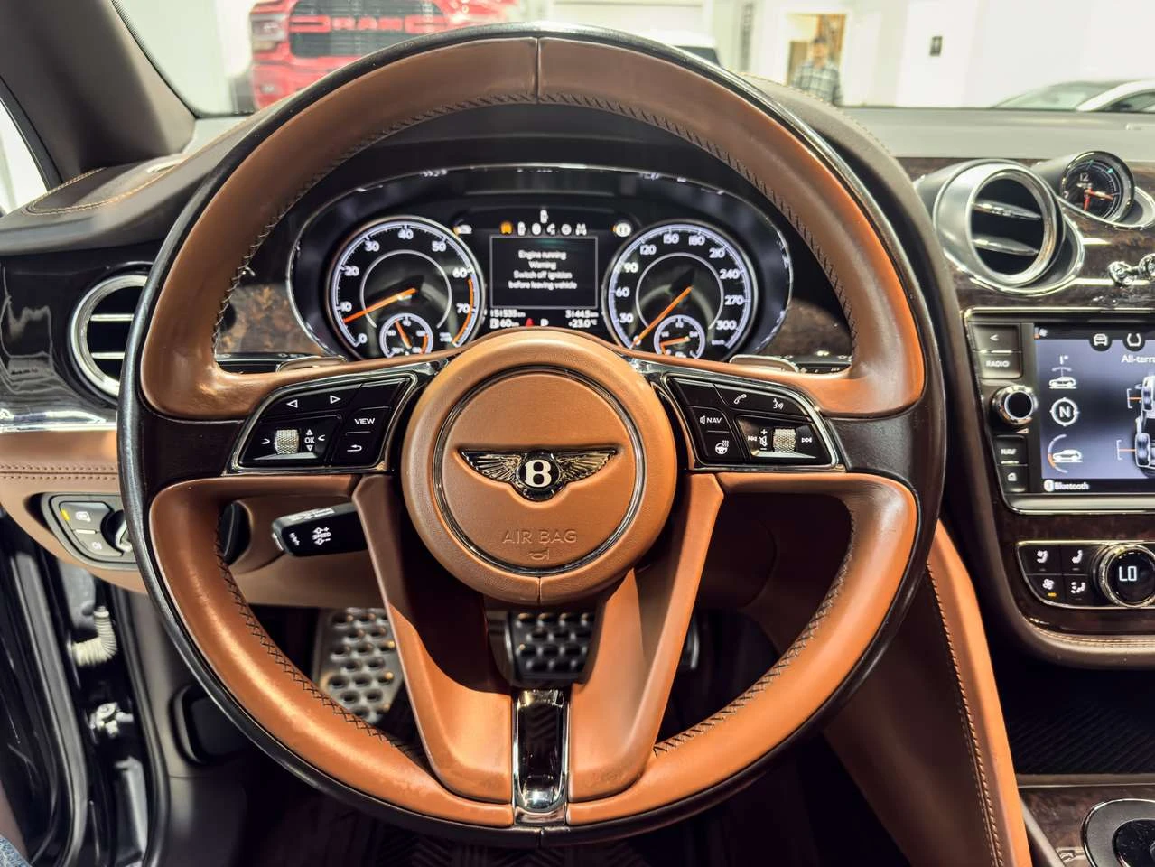 Bentley Bentayga W12 AWD, снимка 15 - Автомобили и джипове - 56434657