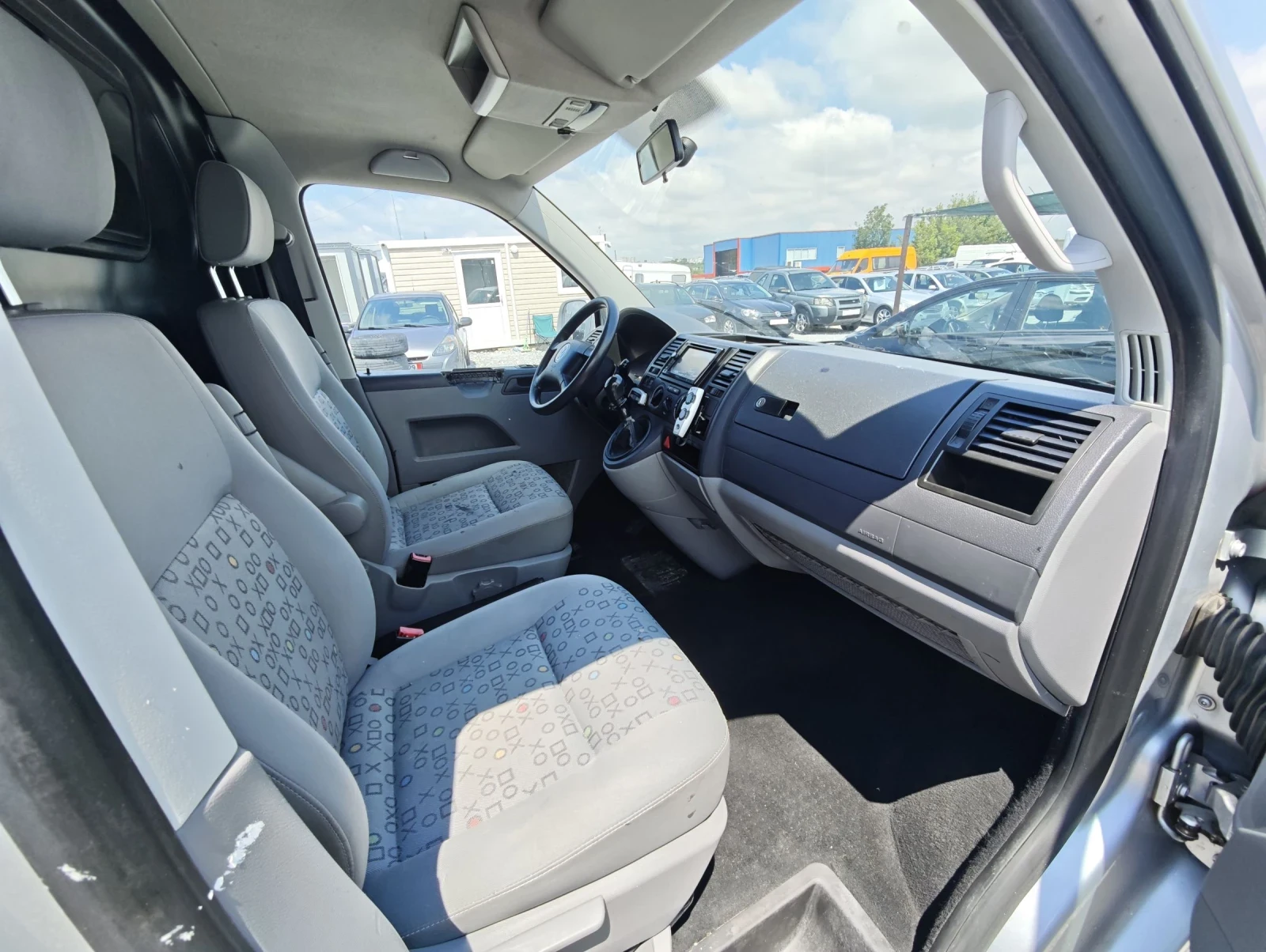 VW T5, снимка 15 - Бусове и автобуси - 55155671