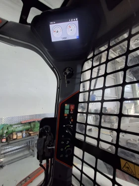 Мини челни товарачи Bobcat Т66, снимка 5