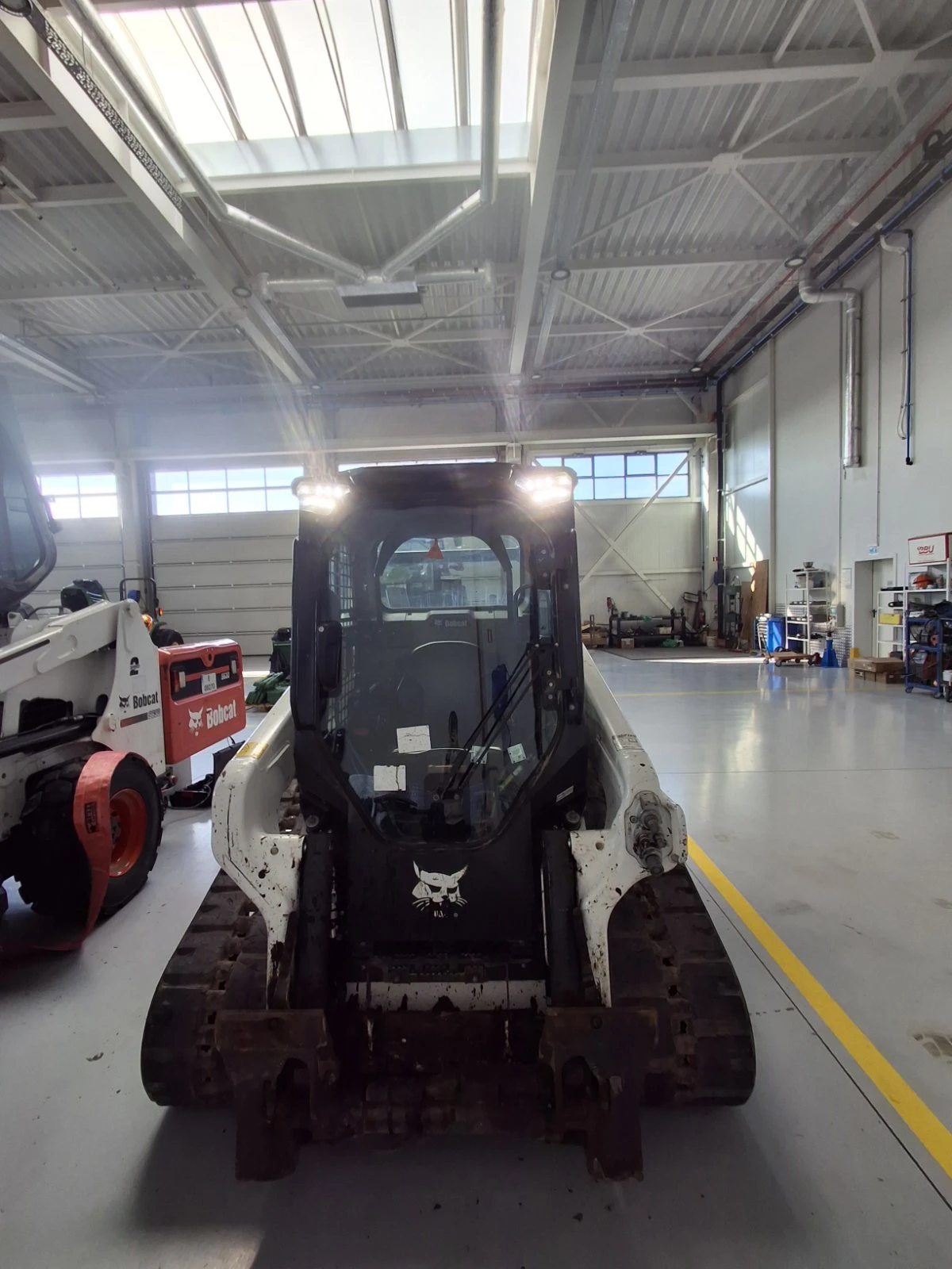 Мини челни товарачи Bobcat Т66, снимка 7 - Индустриална техника - 53813488