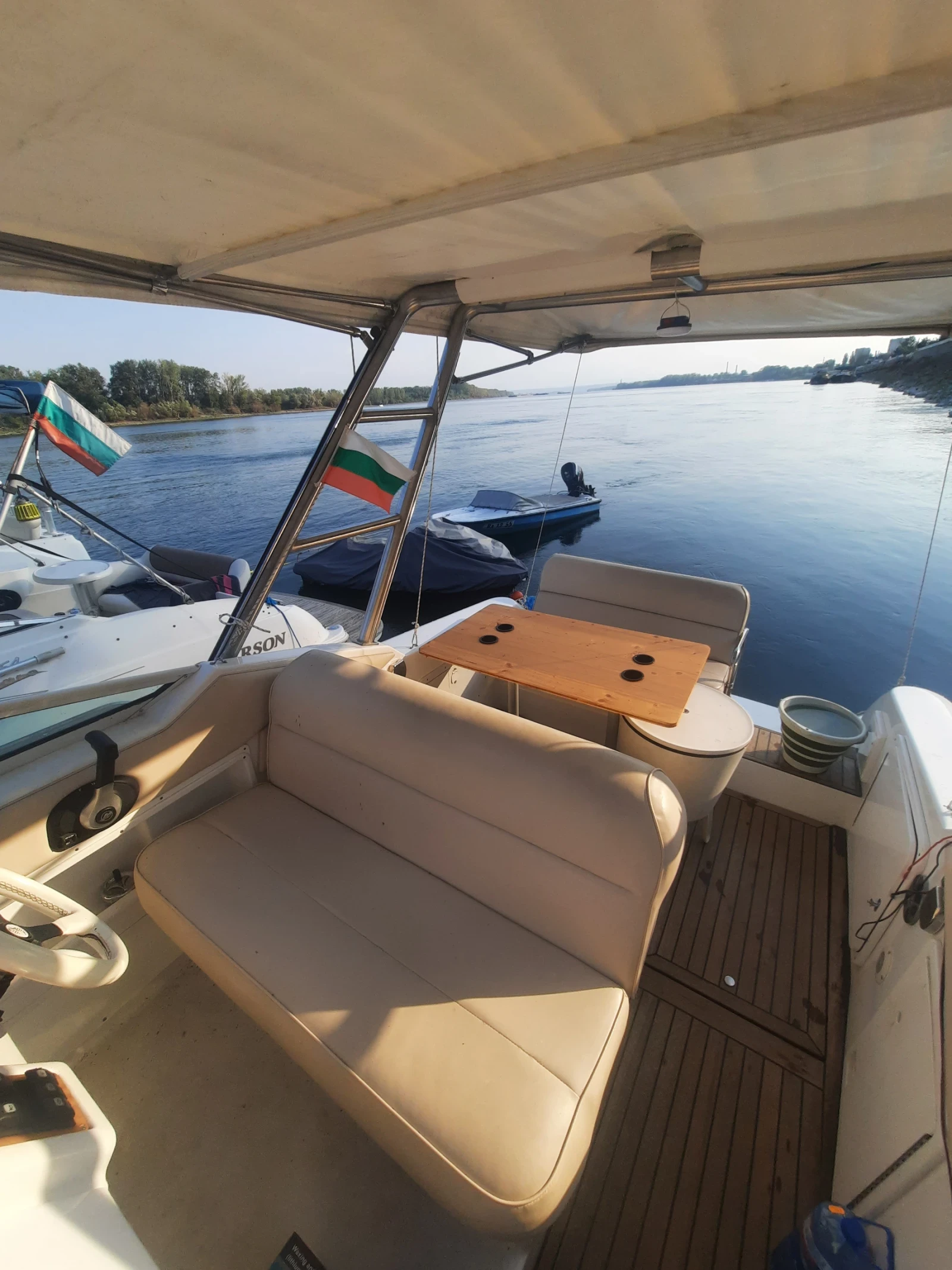 ������� ���� Chris Craft 252 Crowne | Mobile.bg � ����������� 15