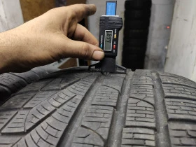 Гуми Зимни 275/35R20, снимка 4