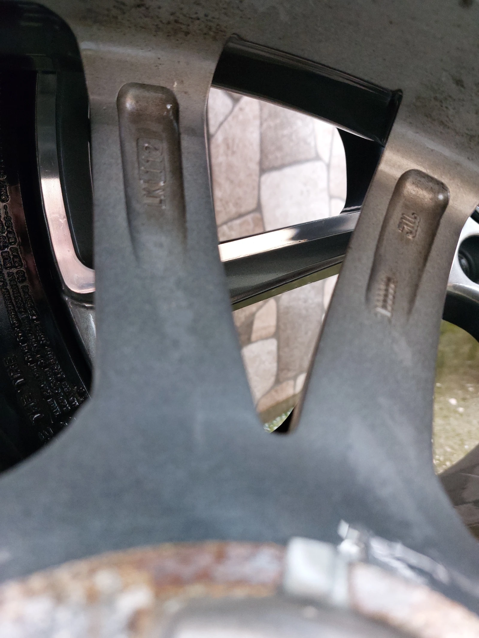 ���� � ������ 235/40R19 �� VW Passat | Mobile.bg � ����������� 11