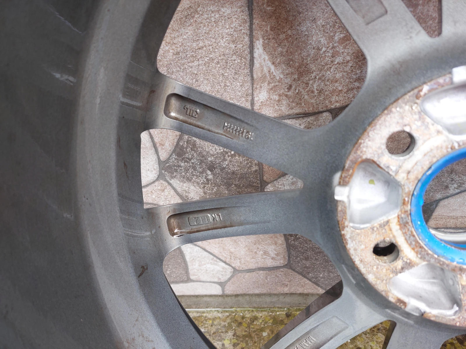 ���� � ������ 235/40R19 | Mobile.bg � ����������� 10