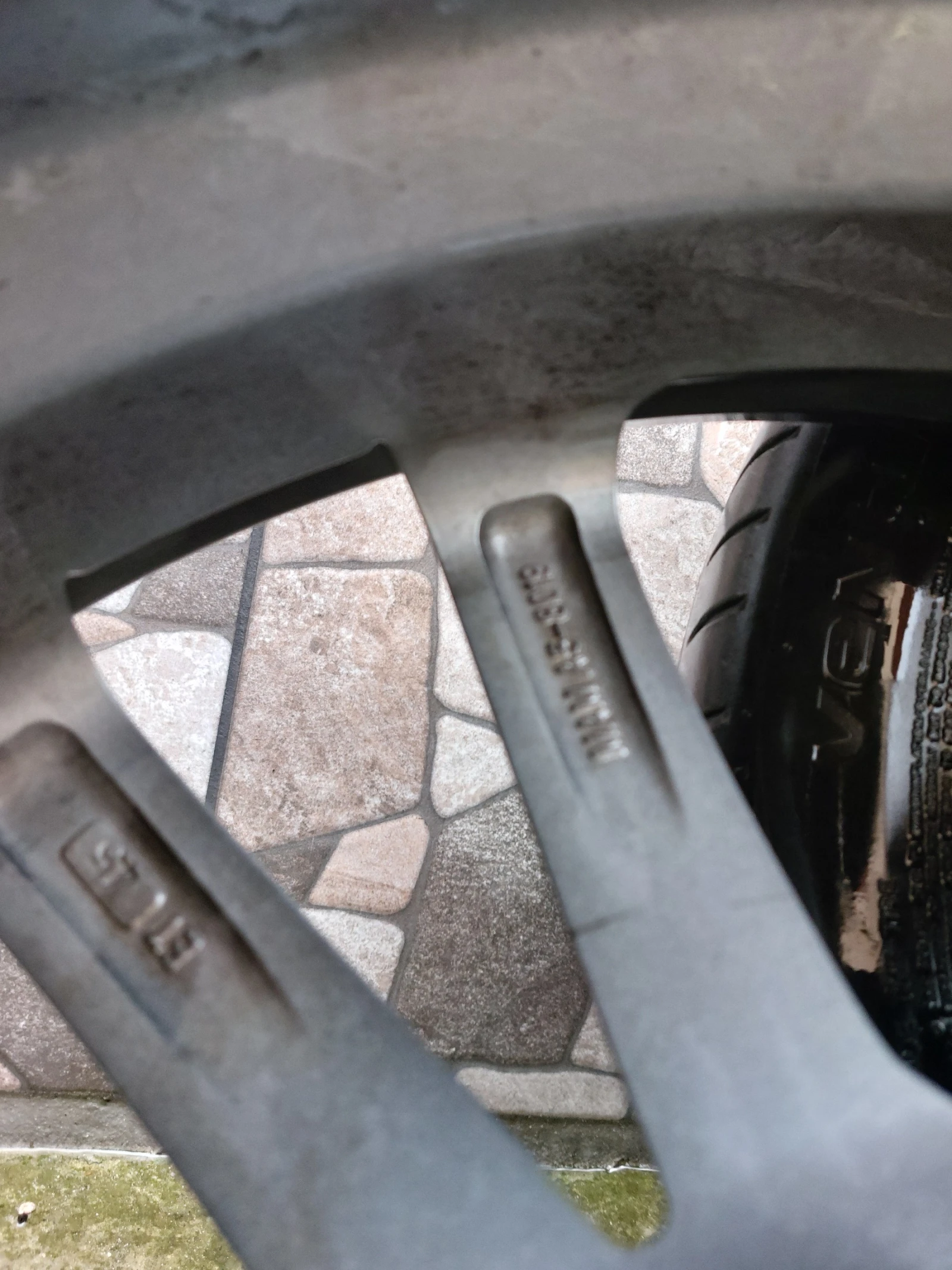 ���� � ������ 235/40R19 �� VW Passat | Mobile.bg � ����������� 12