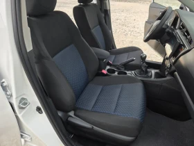 Toyota Auris 1.33 VVTI В Гаранция от Тойота, снимка 8