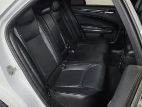 Chrysler 300c 3.6 - 17362 лв. / 8877.05 € - 49788221 12