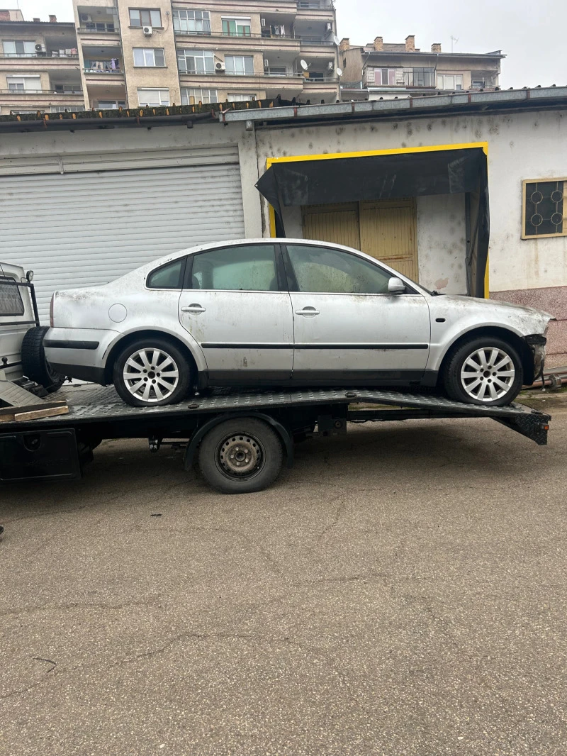 VW Passat 1.9 tdi , снимка 1 - Автомобили и джипове - 47415826