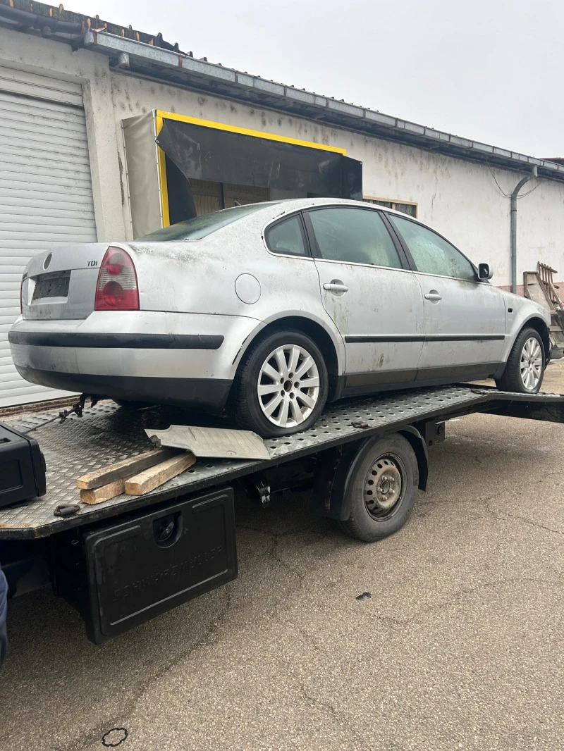 VW Passat 1.9 tdi , снимка 3 - Автомобили и джипове - 47415826