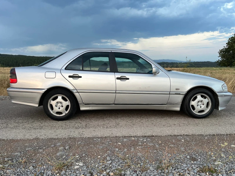 Mercedes-Benz C 220 CDI, снимка 4 - Автомобили и джипове - 47325787