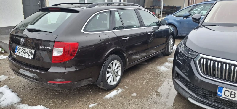 Skoda Superb, снимка 4 - Автомобили и джипове - 48208466