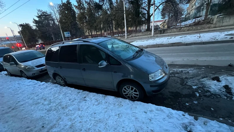 VW Sharan, снимка 5 - Автомобили и джипове - 49248658