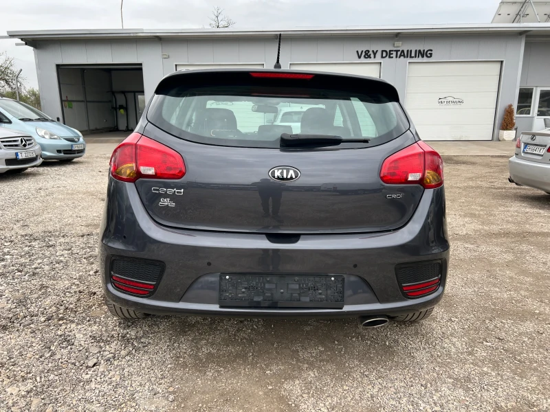 Kia Ceed 1.6 CRDI 110к.с, снимка 7 - Автомобили и джипове - 52243917