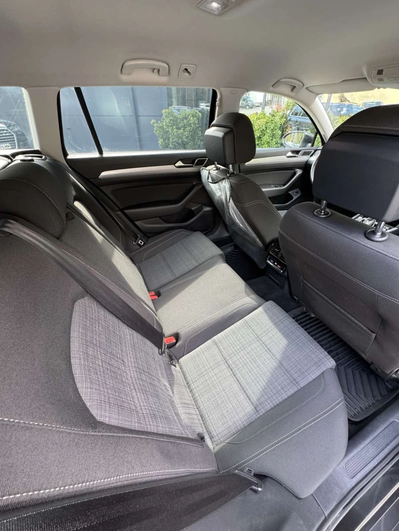 VW Passat, снимка 11 - Автомобили и джипове - 52096150
