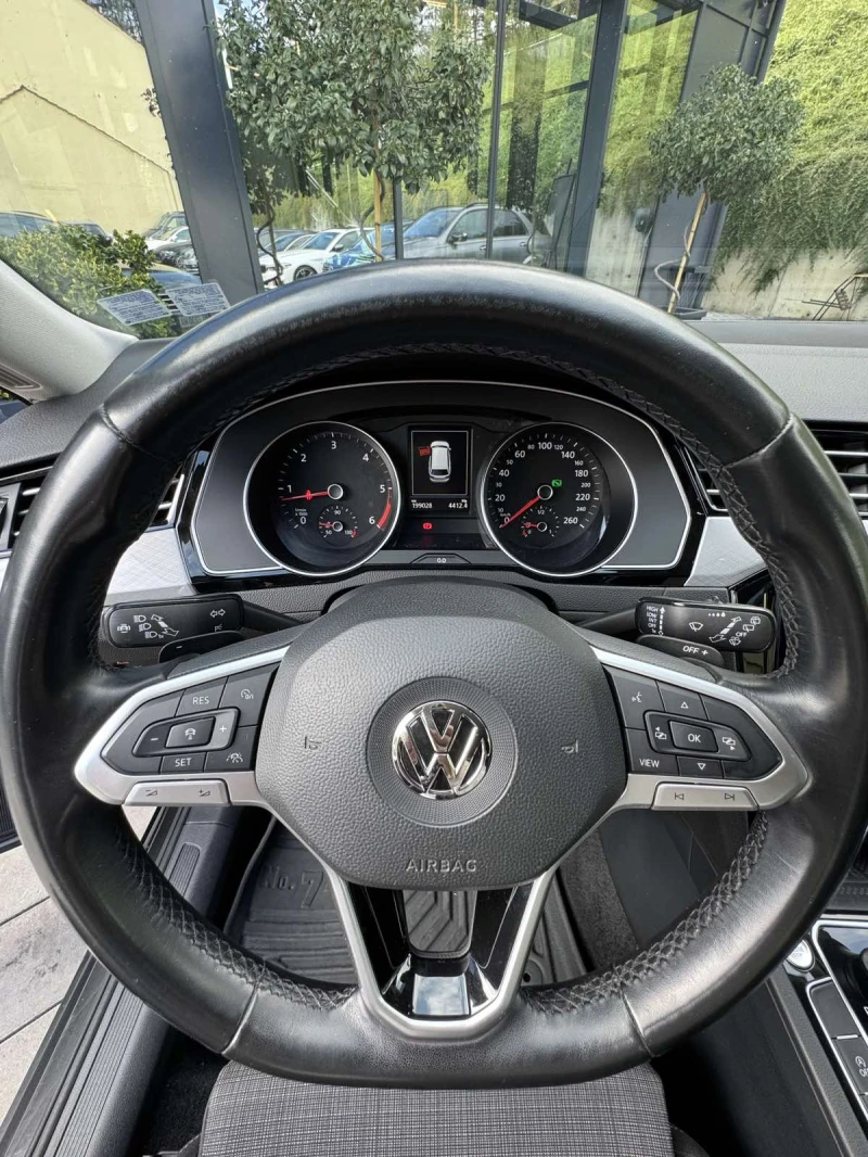 VW Passat, снимка 14 - Автомобили и джипове - 52096150