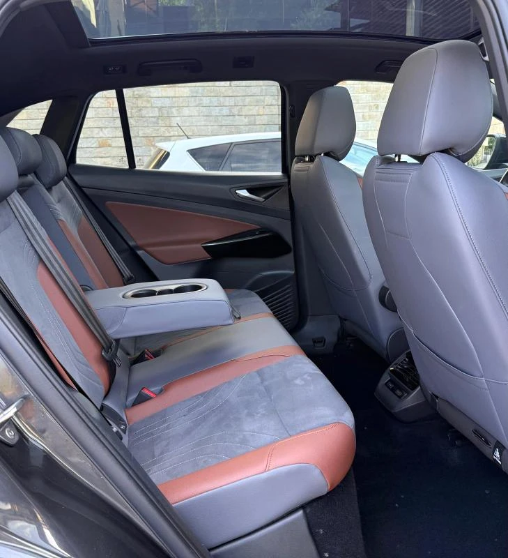 VW ID.4 1st Max 77 kWh IQ.Light Matrix ЗАВЕРЕНА ГАРАНЦИЯ, снимка 15 - Автомобили и джипове - 55803916