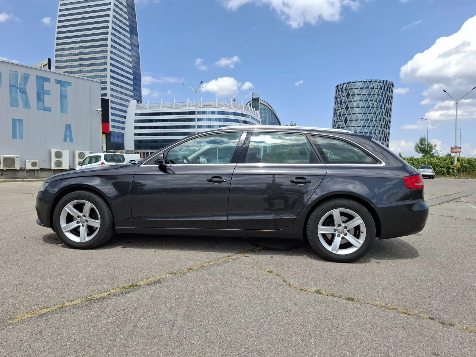 Audi A4 2.0 TDI  - изображение 8