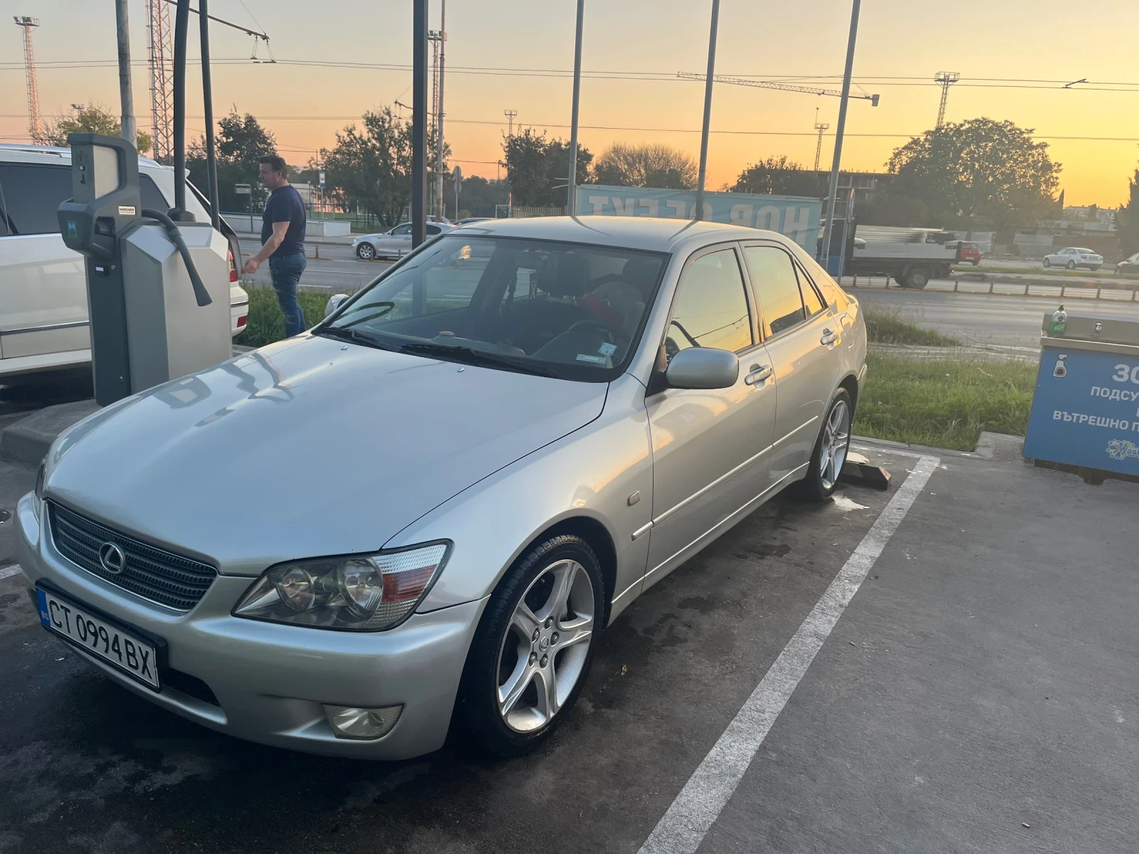 Lexus IS 200  - изображение 7