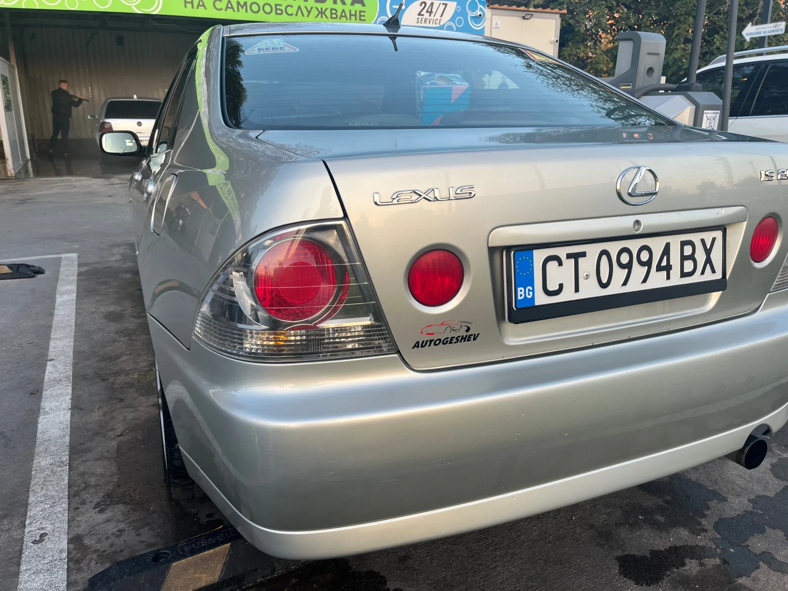Lexus IS 200  - изображение 4