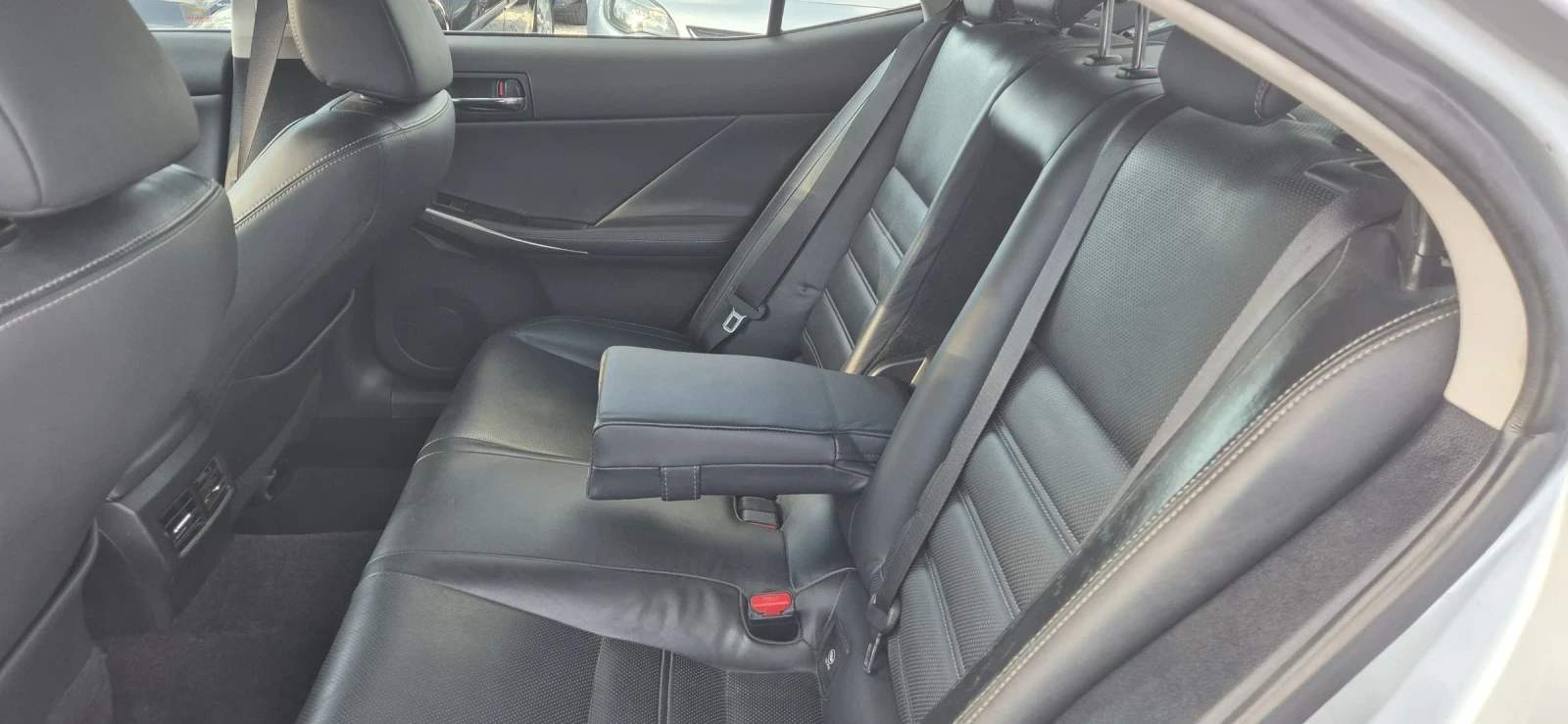 Lexus IS 250 2.5-208кс.NAVY - изображение 10
