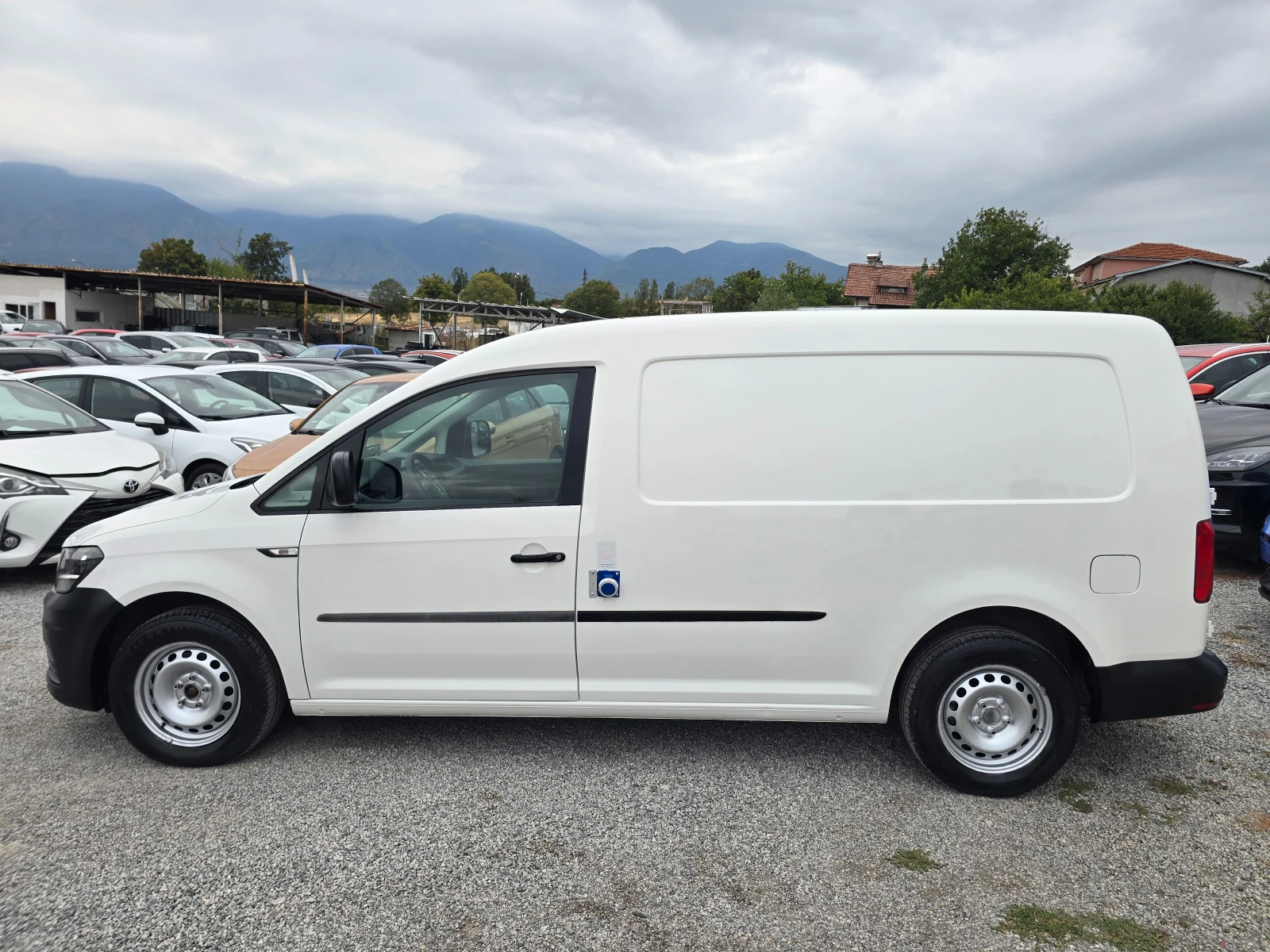 VW Caddy 2.0TDI-102K.C-MAXI-HLADILEN-FRIGO - изображение 9