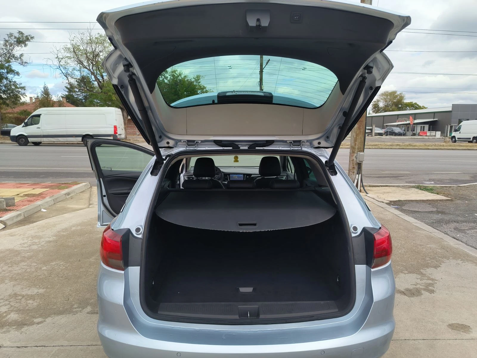 Opel Astra 1.6d-Navi-Automat-Keyless-Euro-6B - изображение 10