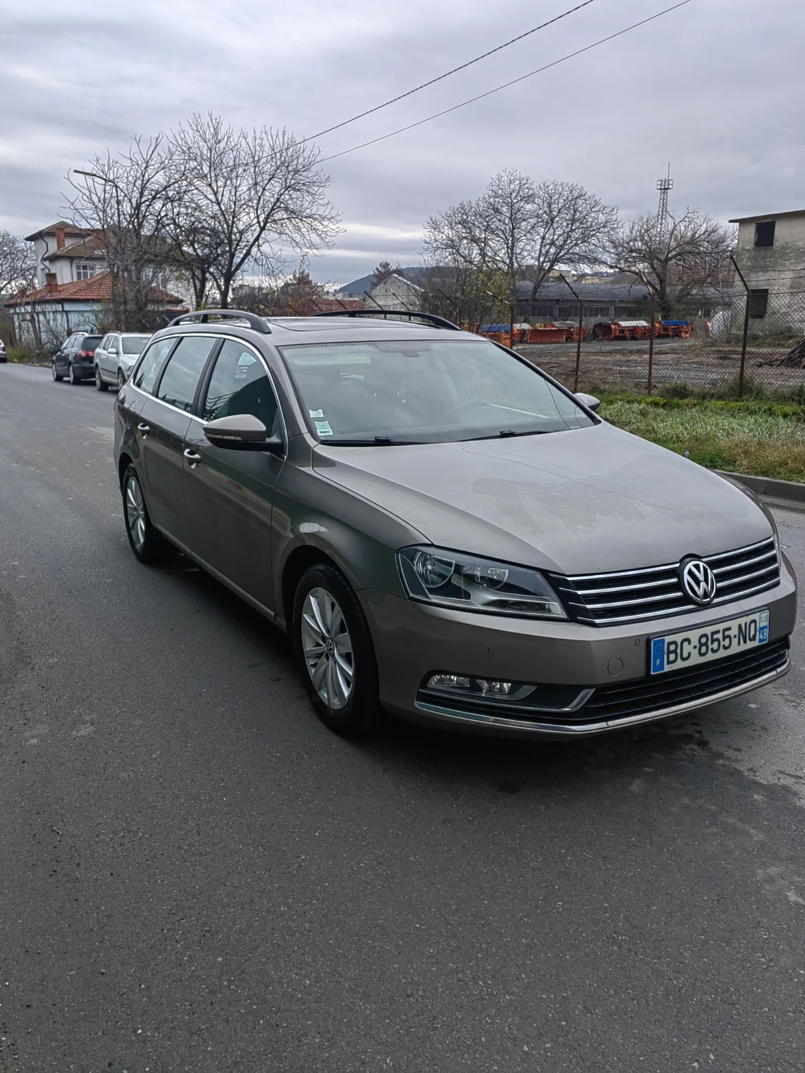 VW Passat 2.0TDI DSG - изображение 3
