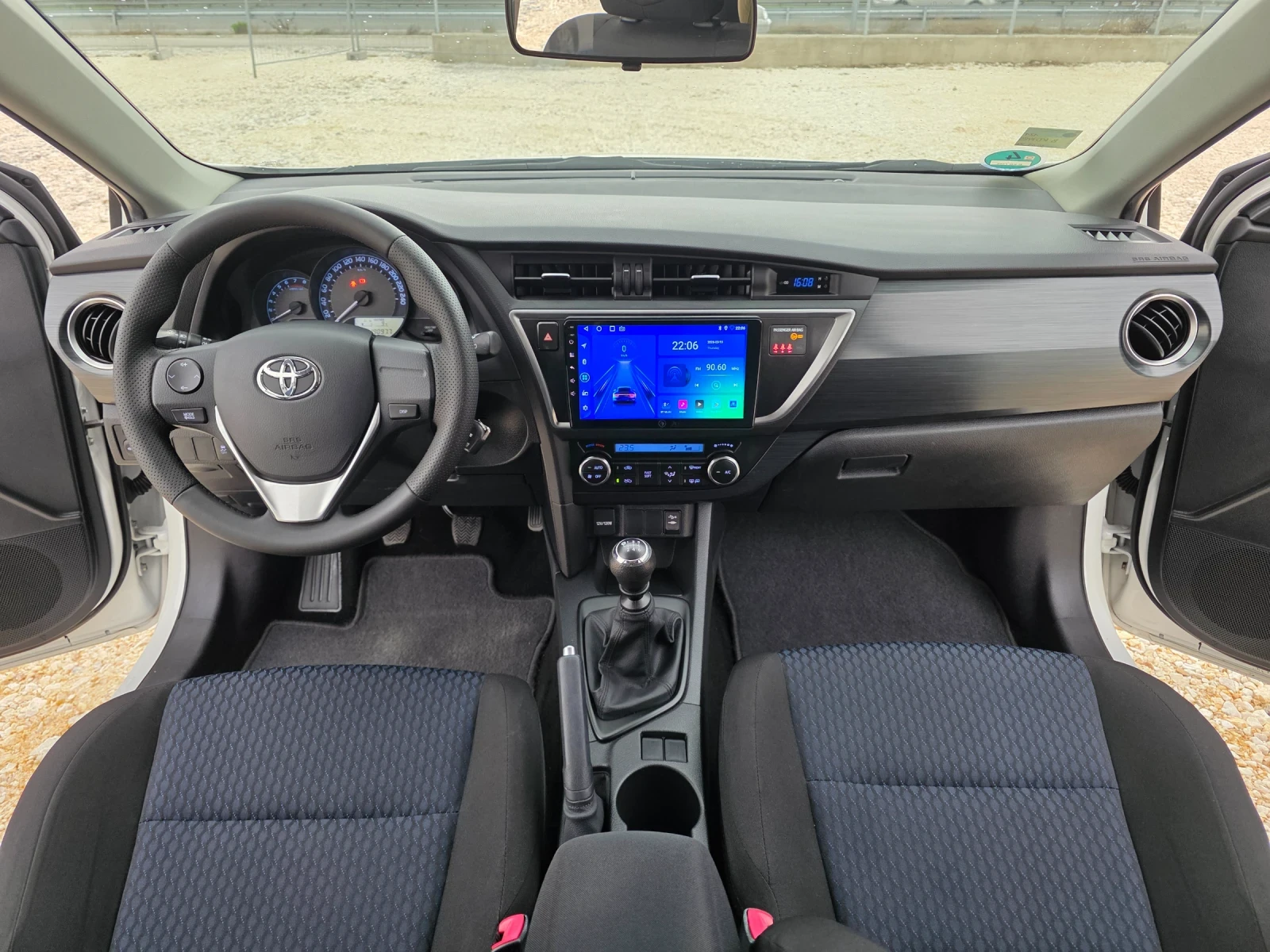 Toyota Auris 1.33 VVTI � �������� �� ������ | Mobile.bg � ����������� 12