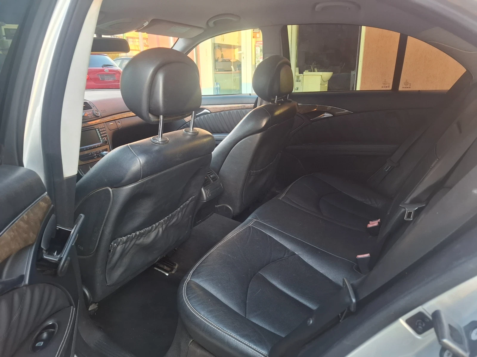 Mercedes-Benz E 320 CDI/ EVO/ ЛИЗИНГ , снимка 9 - Автомобили и джипове - 53994458