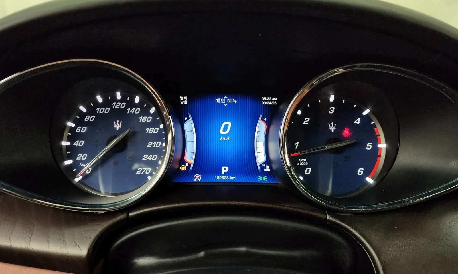 Maserati Quattroporte 3.0 DIESEL 275к.с. * ОБДУХВАНЕ * ЕЛ. ЗАДНИ СЕДАЛКИ, снимка 7 - Автомобили и джипове - 54822427