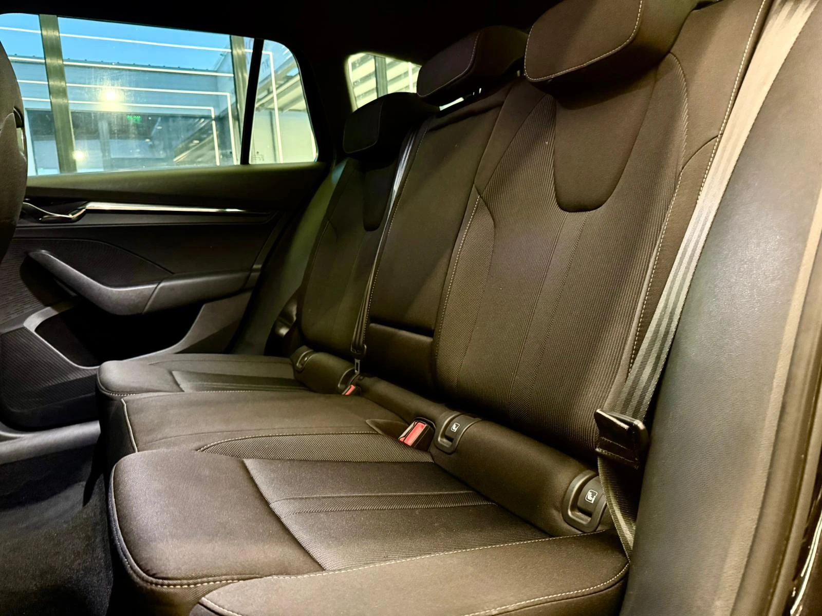 Skoda Octavia 2.0 TDI DSG DIGITAL, FULL LED, , снимка 9 - Автомобили и джипове - 54915434