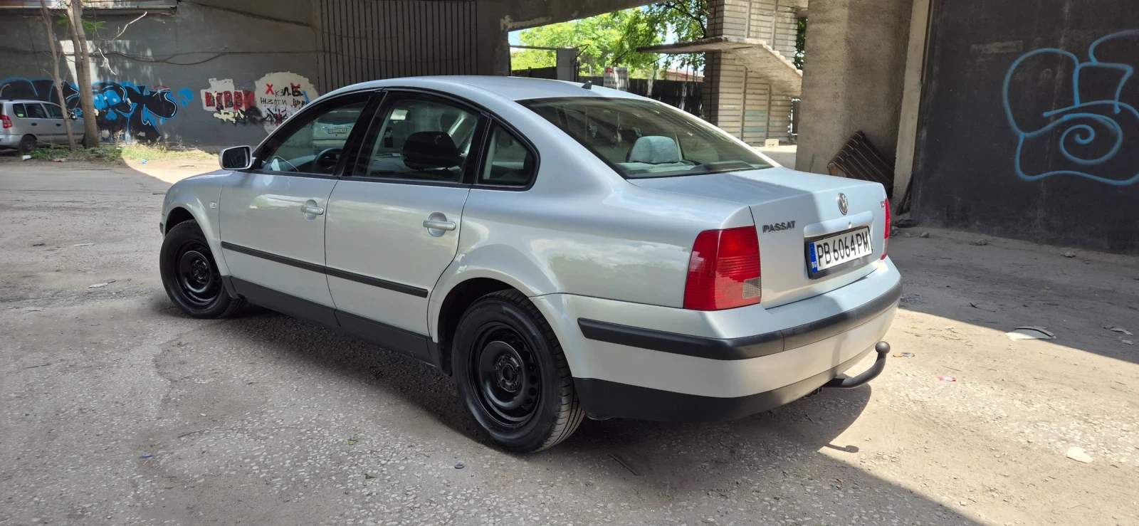 VW Passat, снимка 6 - Автомобили и джипове - 54958070