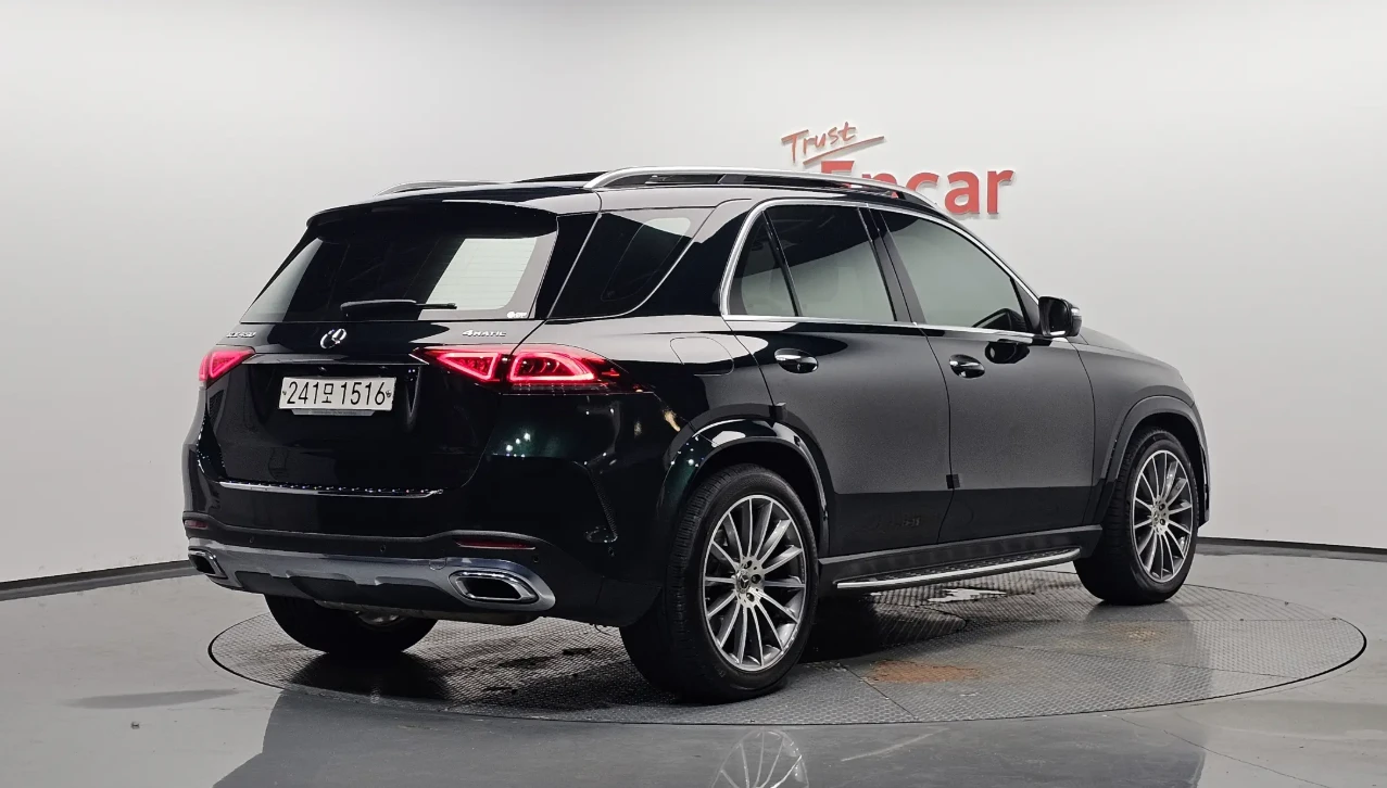 Mercedes-Benz GLE 450 AMG * МАСАЖИ * ПОДРЕВИ * ОБДУХВАНЕ, снимка 3 - Автомобили и джипове - 54998580