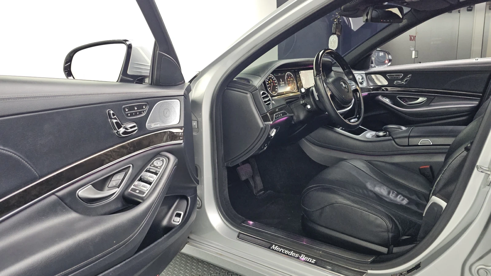 Mercedes-Benz S 350 4MATIC * ДИСТРОНИК * ОБДУХВАНЕ * 360 * ПАНОРАМА, снимка 10 - Автомобили и джипове - 55062375