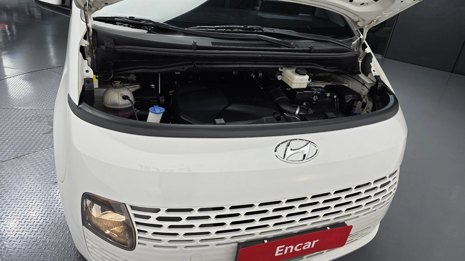 Hyundai Staria Modern* BLIND SPOT* ПОДГРЕВ ВОЛАН* КРАЙНА ЦЕНА, снимка 6 - Автомобили и джипове - 55348375