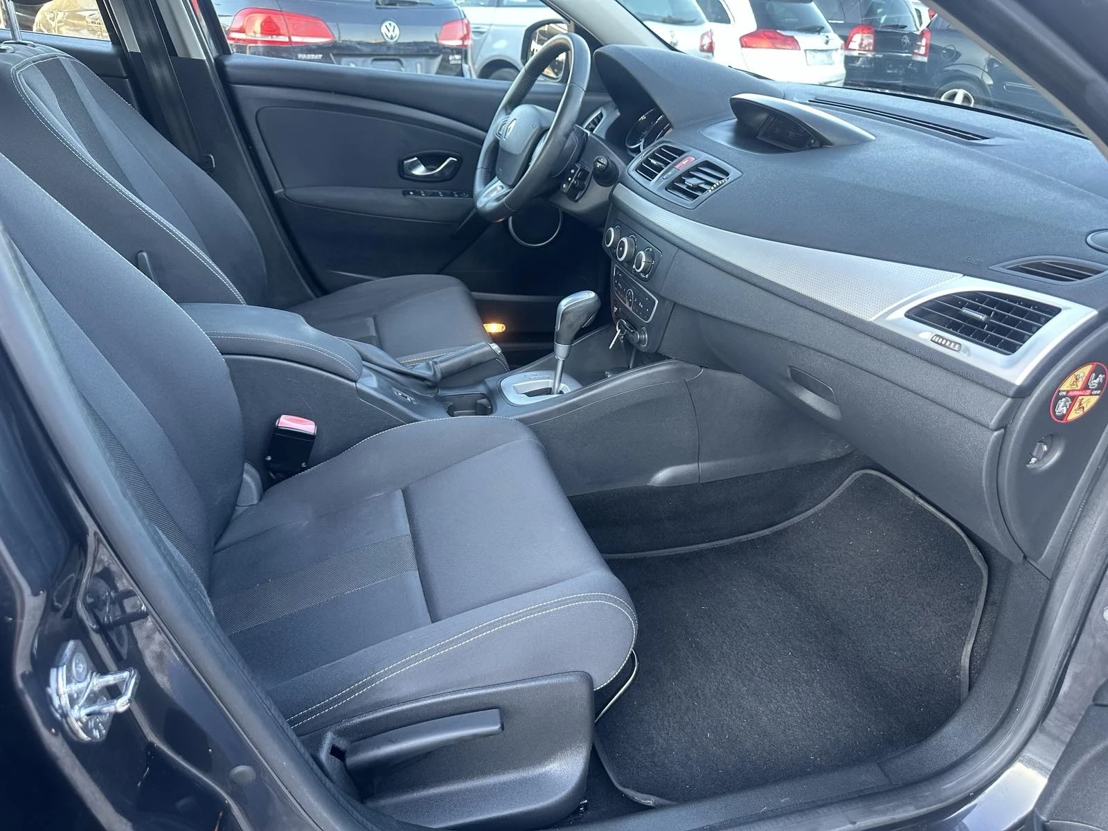 Renault Megane 1.5/DCI, снимка 12 - Автомобили и джипове - 55383063